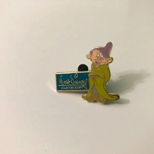 2009 Disney Collector  Society Dopey Dwarf Snow White Pin Member Exclusive
